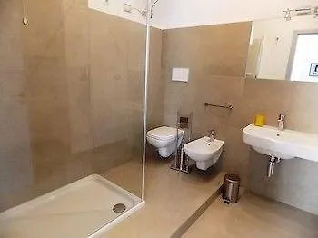 那不勒斯 D方旅馆酒店